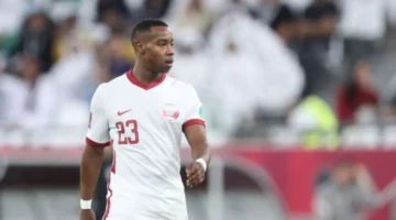 إصابة عاصم مادبو تربك صفوف قطر أمام فلسطين وتبديله اضطراريًا في الشوط الأول